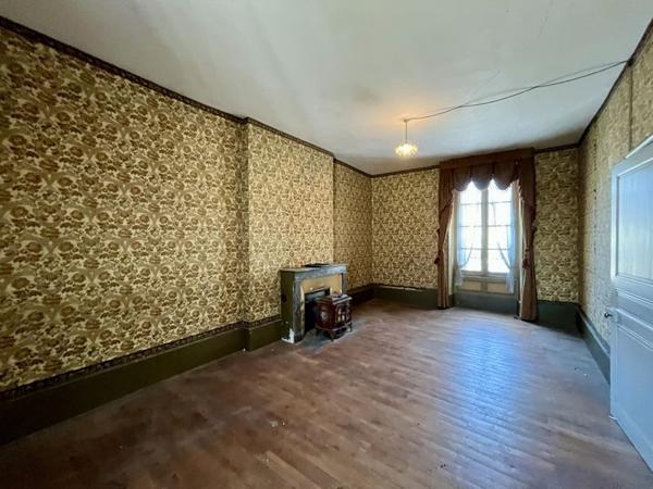 Maison à vendre 87 920 € Valençay 10 p 258 m² DPE G