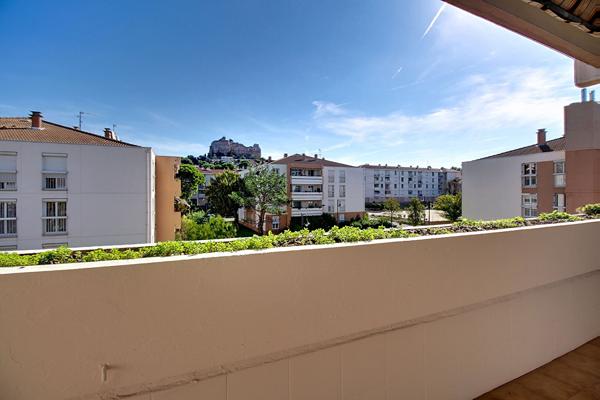 VITROLLES LE ROCHER À PROXIMITÉ DU VIEUX VILLAGE, T3 88,41 M² AVEC VUE EXCEPTIONNELLE