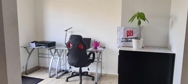 Maison Gorges 5 P . 3 Chs . 1 Bureau . 93 M² . T 507 M² . Garage . Cave . Préau