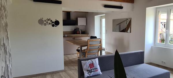 Maison Gorges 5 P . 3 Chs . 1 Bureau . 93 M² . T 507 M² . Garage . Cave . Préau