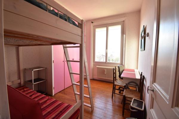 Maison familiale de 229m² élevée sur sous-sol total