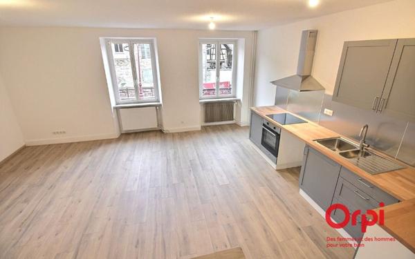 Appartement à louer    4 pièces •  Soultzmatt