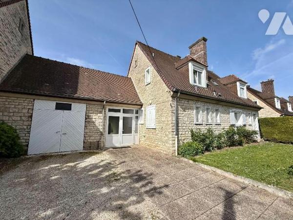 Maison à vendre à Troyes (10000) - Aube (10)

Venez profiter du calme de la campagne en plein...