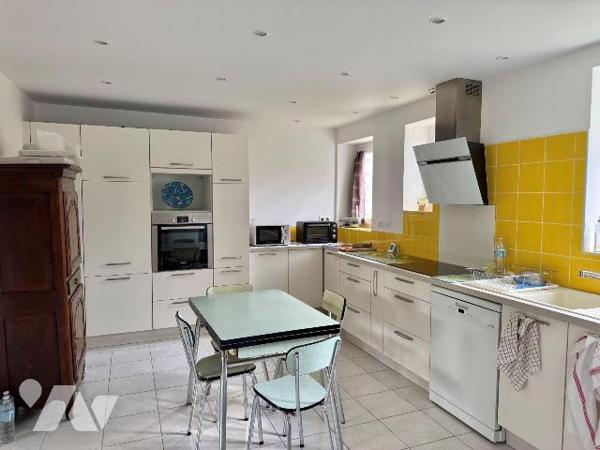 Maison à vendre à Troyes (10000) - Aube (10)

Venez profiter du calme de la campagne en plein...