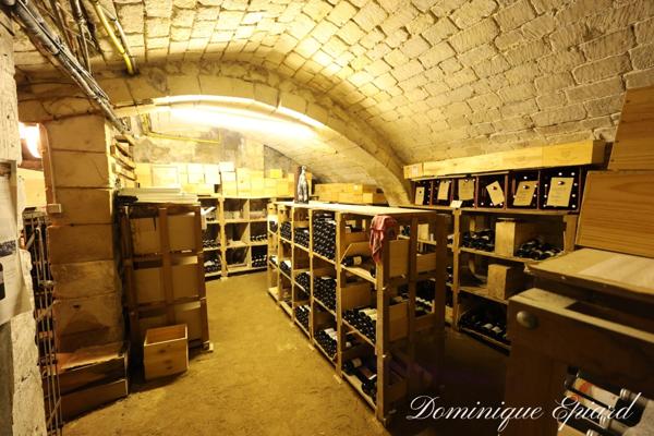 Restaurant gastronomique centre-ville avec logement 100m2-hébergement-salle de réception – À 1h20 de Paris TGV