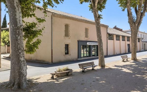 Immeuble à vendre    1 pièce •  Saint-Paul-Cap-de-Joux