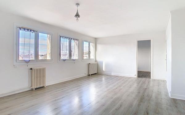 Appartement à vendre    3 pièces • 68 m2 Aurillac