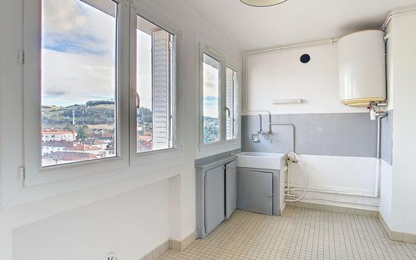 Appartement à vendre    3 pièces • 68 m2 Aurillac