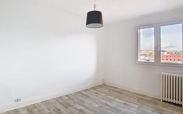 Appartement à vendre    3 pièces • 68 m2 Aurillac