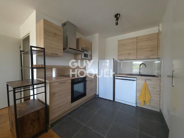 LOCATION MEUBLEE - DPE C - STATIONNEMENT ET CAVE