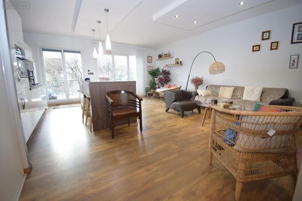 Appartement rénové à vendre à Eybens en Isère (38320), ref : 38161-2/26