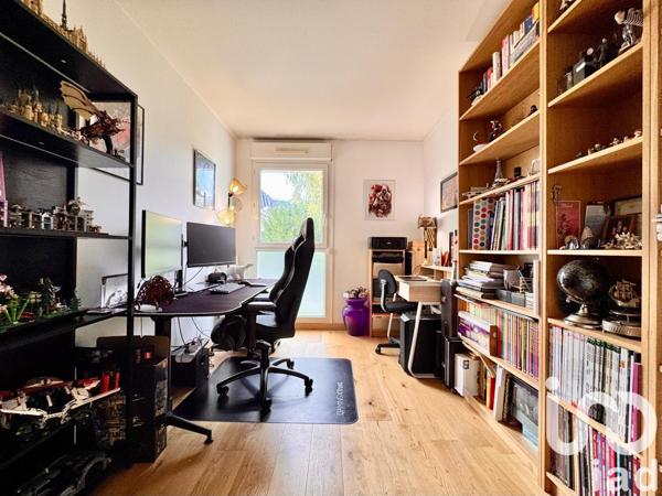 Apartment for sale 4 rooms 77 m² Noiseau