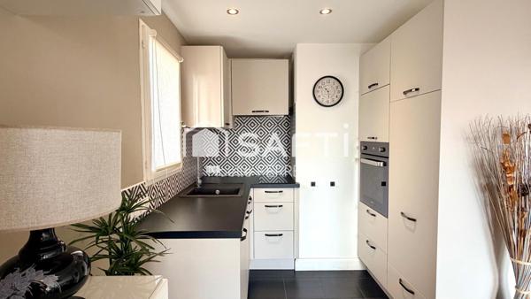 APPARTEMENT T2 vue mer à 250 m des plages