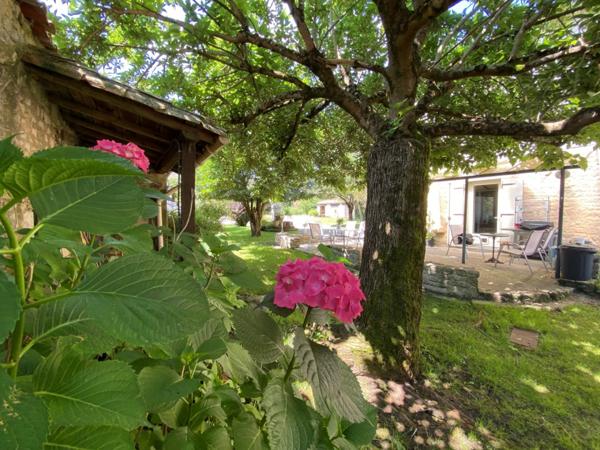 Maison  10 pièce(s)  7 chambre(s)  240 m²