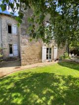 Maison  10 pièce(s)  7 chambre(s)  240 m²