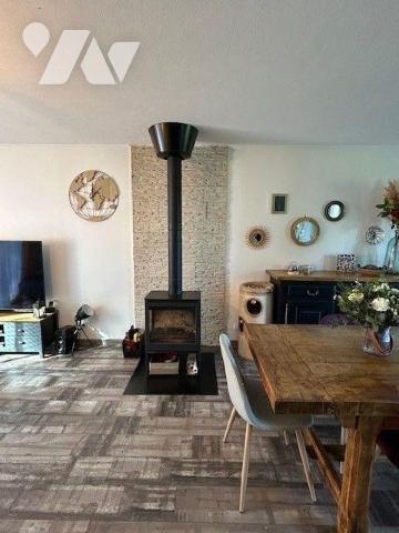 MAISON A VENDRE NOYANT-VILLAGES
10 minutes Baugé
Maison située proche Le Guédéniau dans un be...