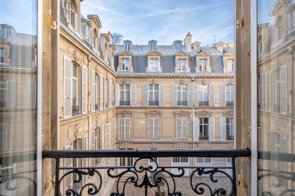 Appartement Paris 8 e - MARIGNAN / MONTAIGNE