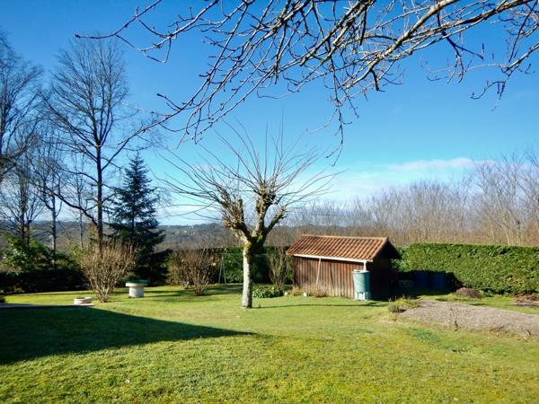 Maison à vendre 6 pièces située sur la commune de TRELISSAC (24)