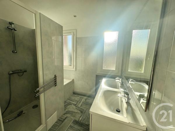 Appartement T5 à vendre  5 pièces - 123,50 m 2   VERNAISON  - 69