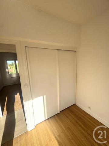 Appartement T5 à vendre  5 pièces - 123,50 m 2   VERNAISON  - 69