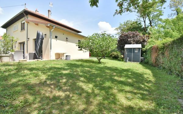 Maison à vendre    5 pièces •  Villieu-Loyes-Mollon