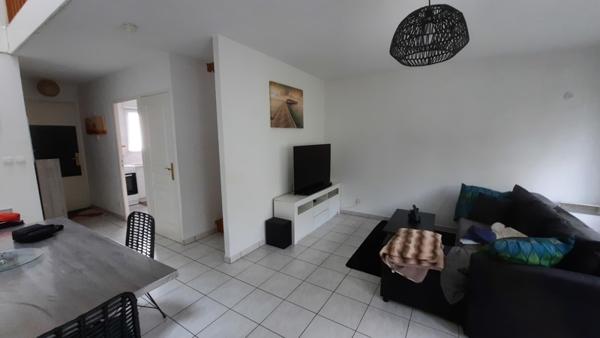 Maison à vendre |  Saint-Seurin-sur-l'Isle |  4 pièces | 79 m²