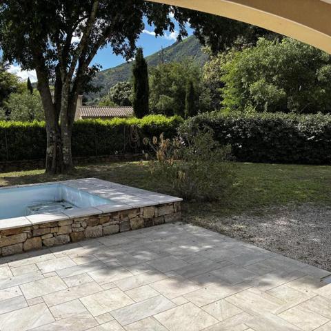 Maison à louer à Gravières (07140)