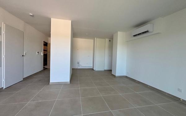 Appartement à vendre    4 pièces • 73,58 m2 Marguerittes