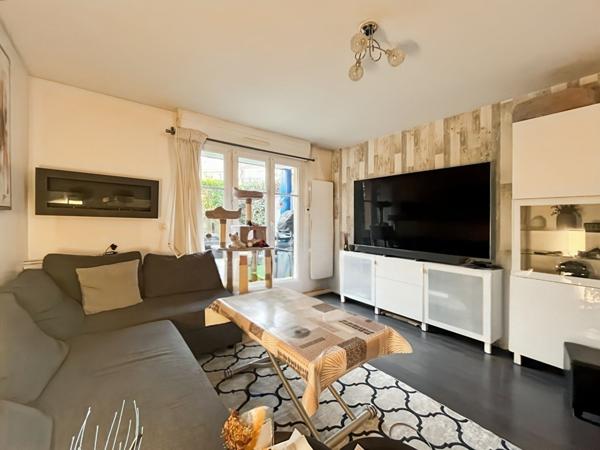 Appartement Vaureal 3 pièce(s) 54 m2