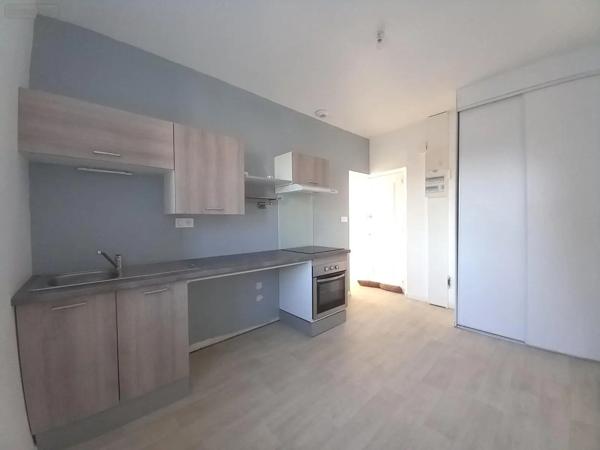 Location - Appartement Fougères 35300 2 pièces 52 m 2
