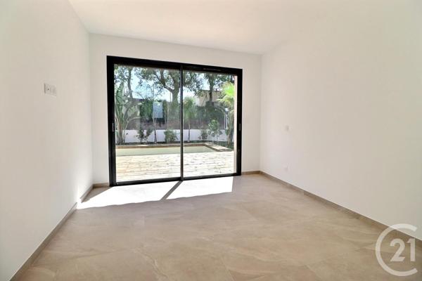 Maison à vendre  4 pièces - 103 m2 ROQUEBRUNE SUR ARGENS - 83