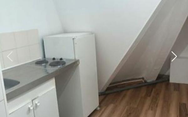 Appartement à vendre    1 pièce • 8 m2 Paris 9