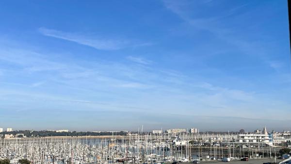 LA ROCHELLE QUARTIER LES MINIMES - APPARTEMENT LUMINEUX AVEC VUE SUR LE PORT DE PLAISANCE  La rochelle