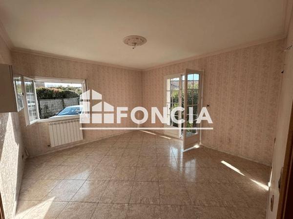 À vendre Maison 4 pièces 138 m² - Orange 84100