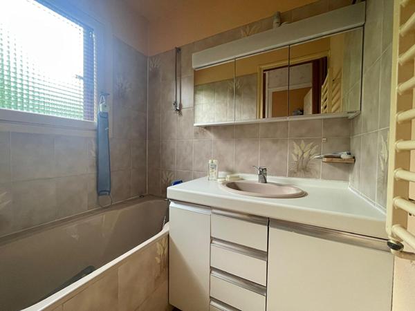 Maison de 3 pièces (79 m²) à vendre à COMBS LA VILLE