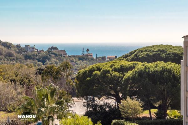 Le Cannet (06110) T4 Contemporain en Dernier Étage – Résidence de Standing avec Piscine