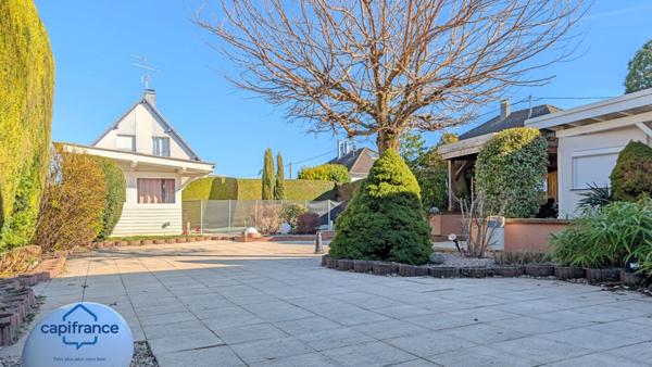 Maison à vendre 5 pièces BLOTZHEIM (68), maison d'habitation, avec chalet, cuisine d'été et piscine, sur une parcelle de 11 ares