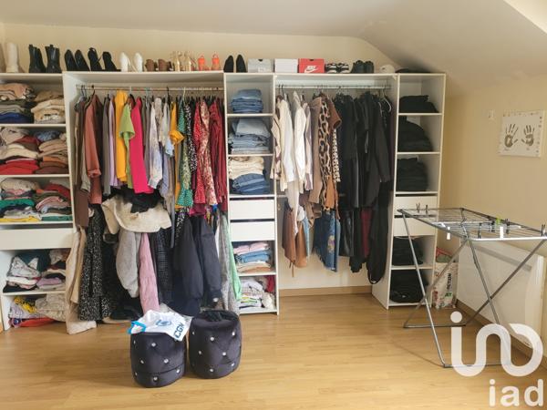 Building for sale 181 m² Gueugnon