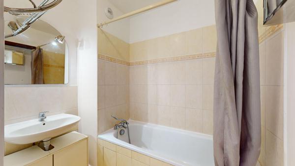 VILLENEUVE LA GARENNE : appartement de 3 pièces (63 m²) à louer