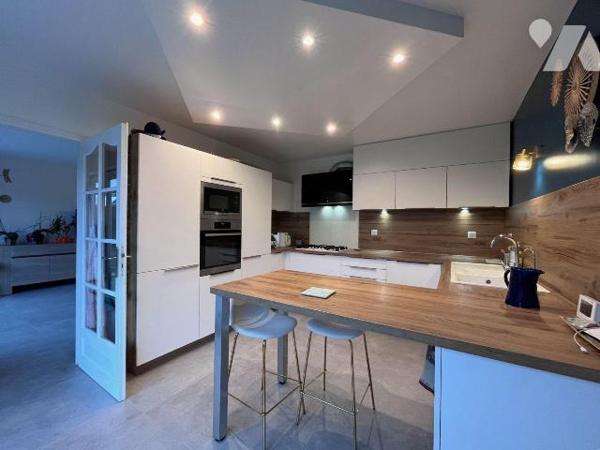 COUP DE COEUR !! Nouveauté !!  À vendre à Hazebrouck !
Sur une parcelle d'environ 600m², en qu...