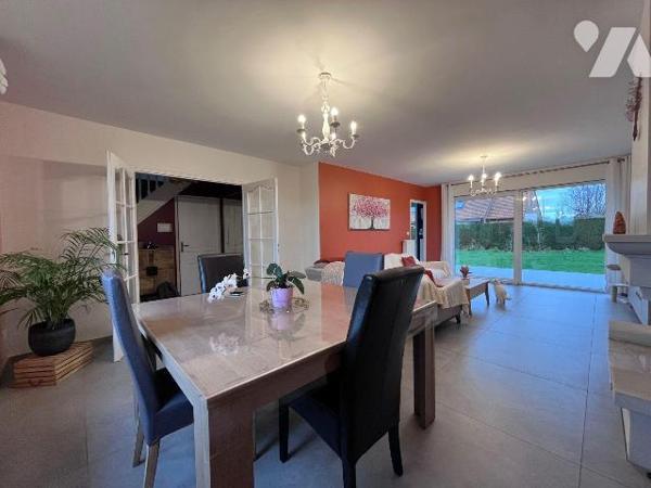 COUP DE COEUR !! Nouveauté !!  À vendre à Hazebrouck !
Sur une parcelle d'environ 600m², en qu...