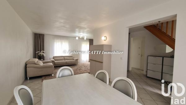 Maison traditionnelle 5 pièces de 120 m² à Carrières-sur-Seine (78420)