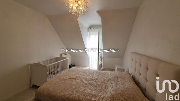 Maison traditionnelle 5 pièces de 120 m² à Carrières-sur-Seine (78420)