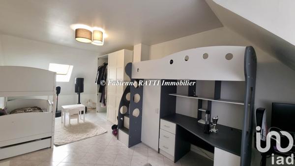 Maison traditionnelle 5 pièces de 120 m² à Carrières-sur-Seine (78420)