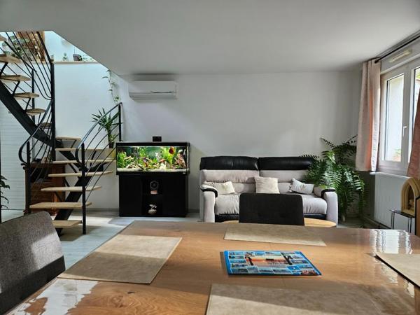 PONT DU CASSE, Maison 3 pièce(s) 74 m², 2 chambres - garage- Jardin