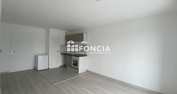 Location Appartement 2 pièces 39.38 m² - Déville-lès-rouen 76250