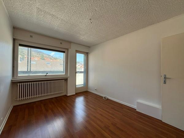À LOUER – Appartement F4 avec 3 chambres, 2 balcons et cave à Nilvange