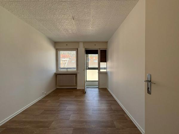 À LOUER – Appartement F4 avec 3 chambres, 2 balcons et cave à Nilvange