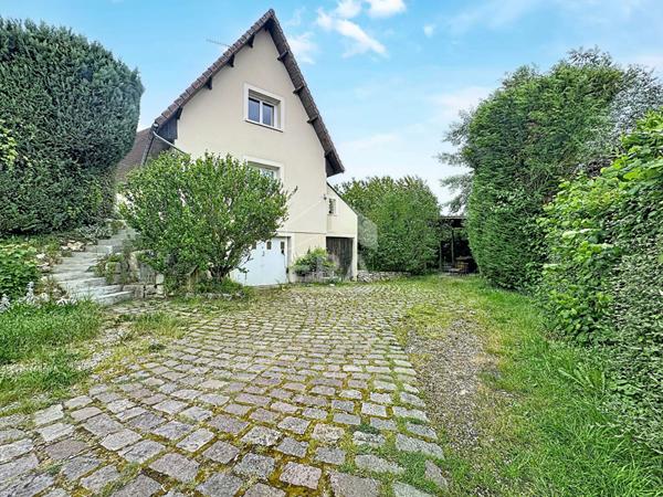 Brières-les-Scellés ? Maison familiale de 120 m² avec sous-sol total, dépendance et terrain de 900 m²