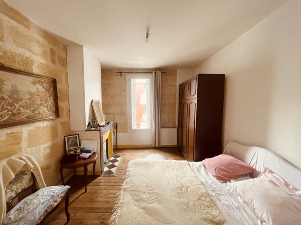 Immeuble 8 pièces - 180 m²